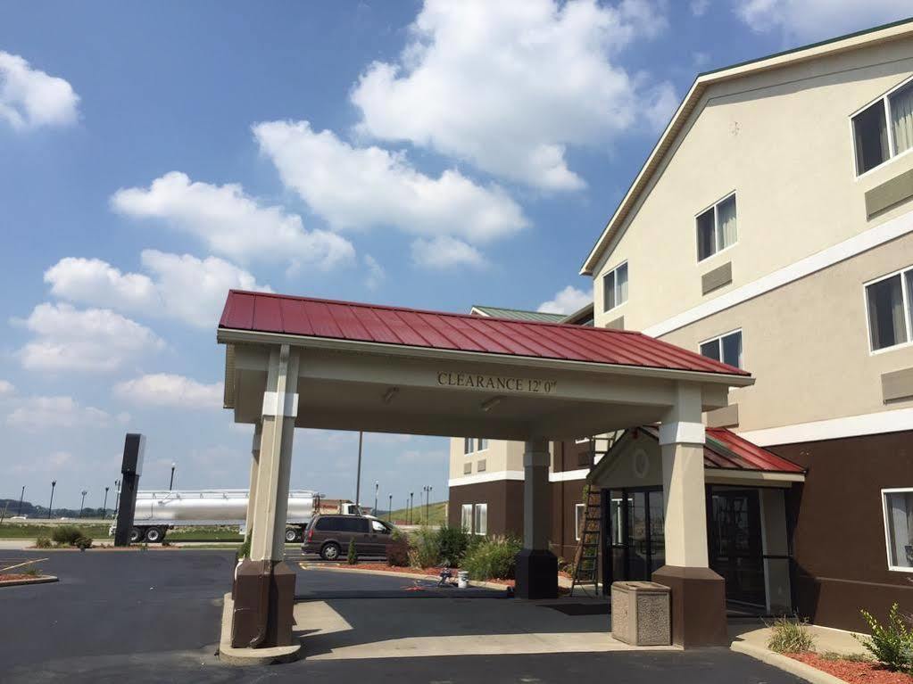 Quality Inn & Suites Ferdinand Exterior foto